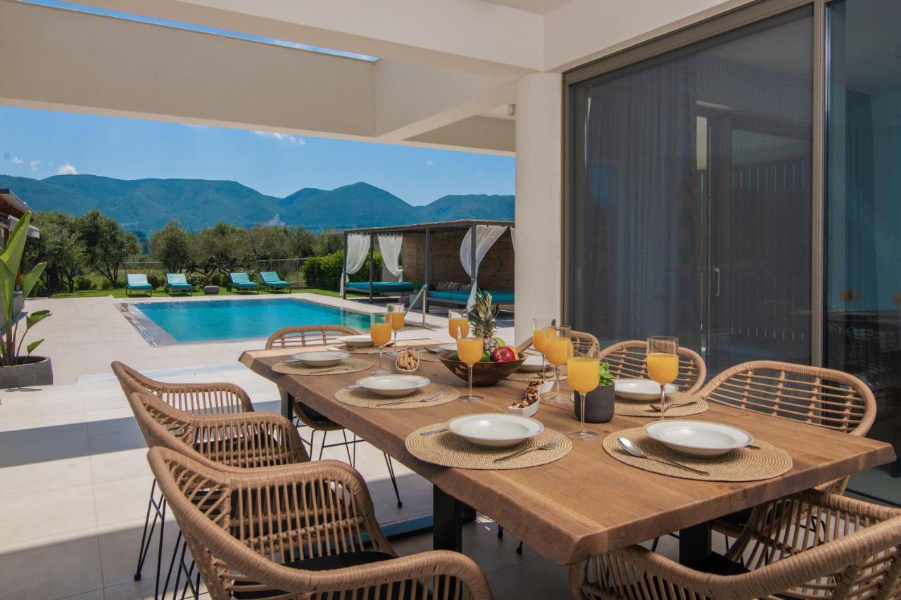 Antonia Villa - Luxurious Serenity With Private Pool, By Zantewize Kalipádhon Exterior photo