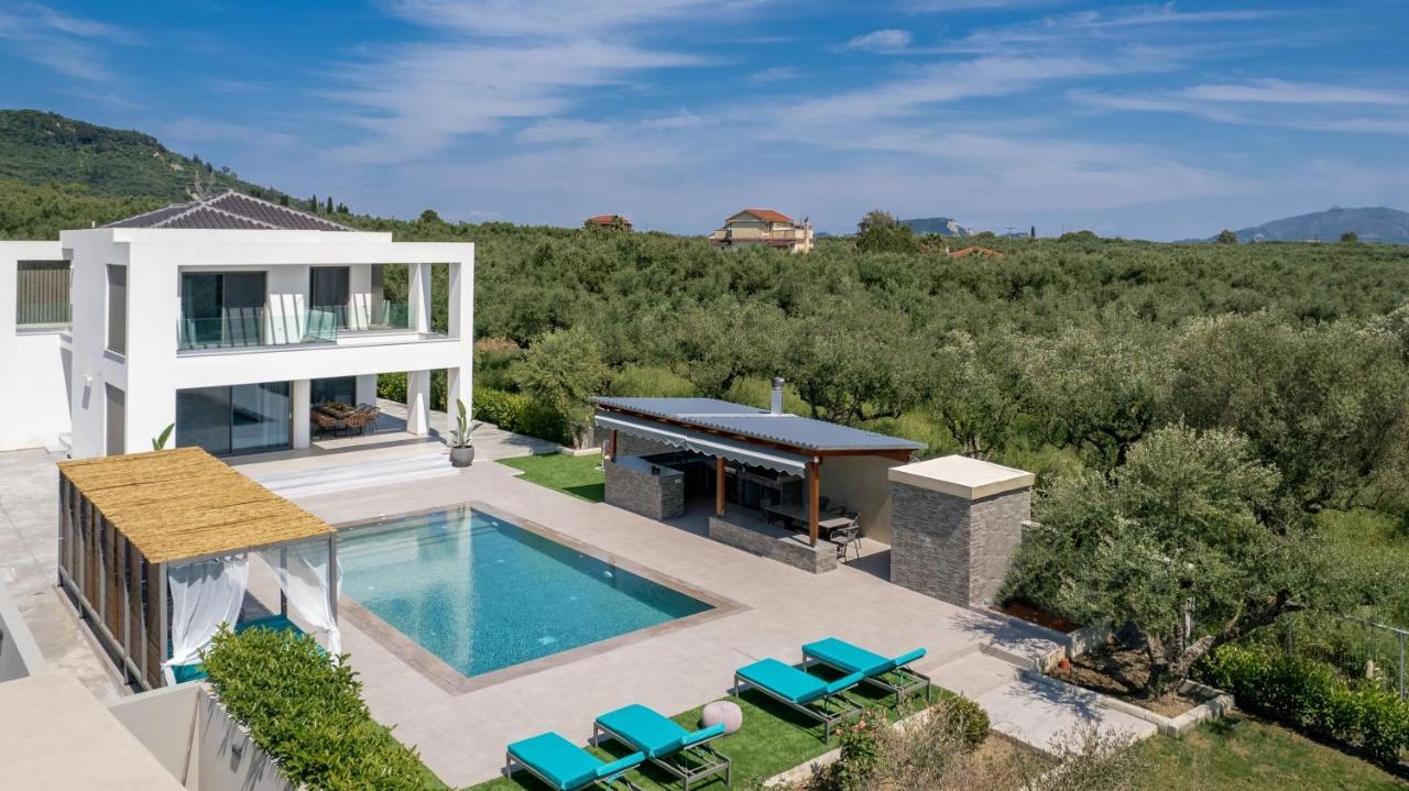 Antonia Villa - Luxurious Serenity With Private Pool, By Zantewize Kalipádhon Exterior photo