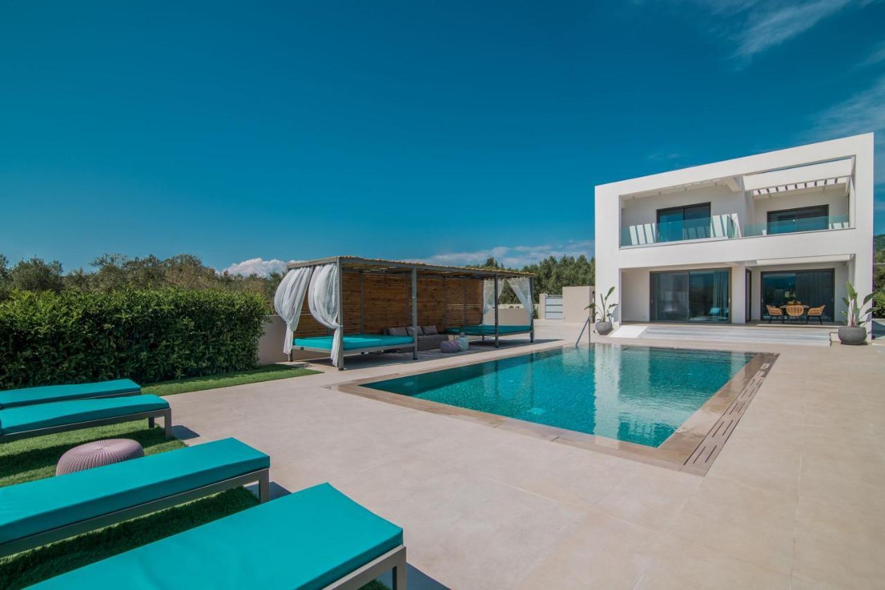 Antonia Villa - Luxurious Serenity With Private Pool, By Zantewize Kalipádhon Exterior photo