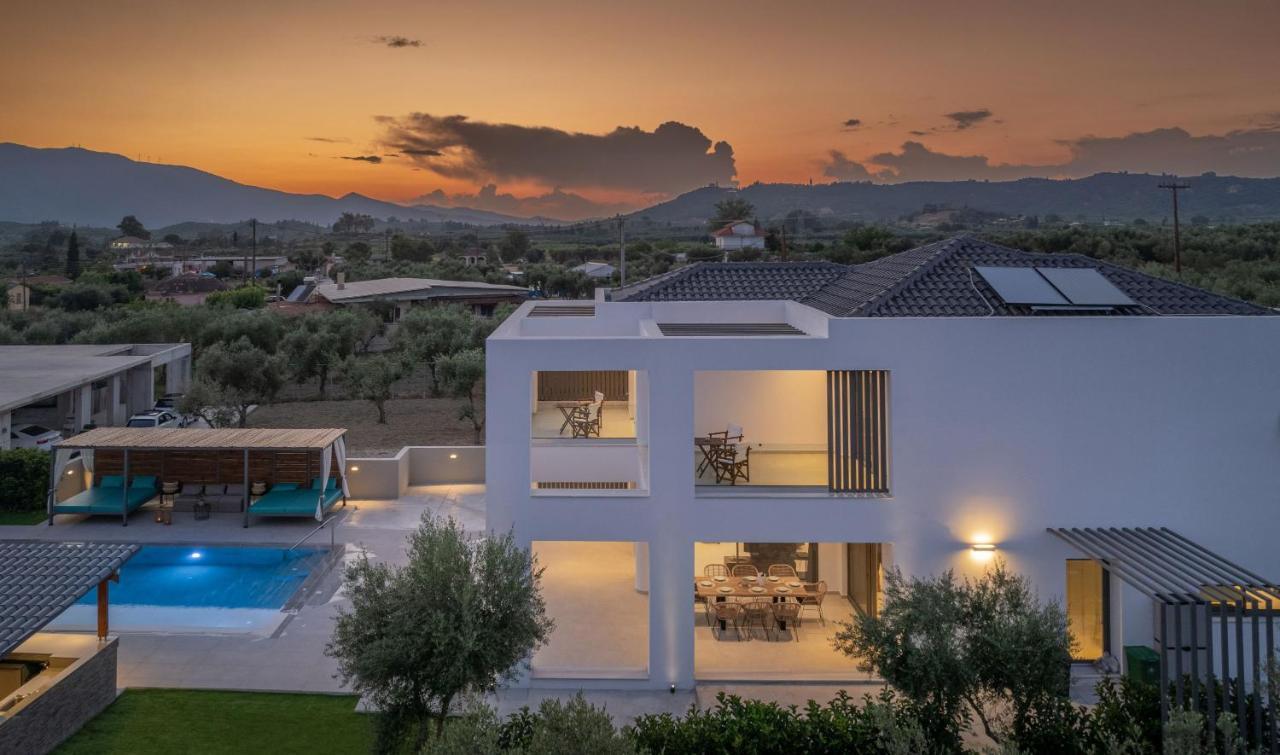 Antonia Villa - Luxurious Serenity With Private Pool, By Zantewize Kalipádhon Exterior photo