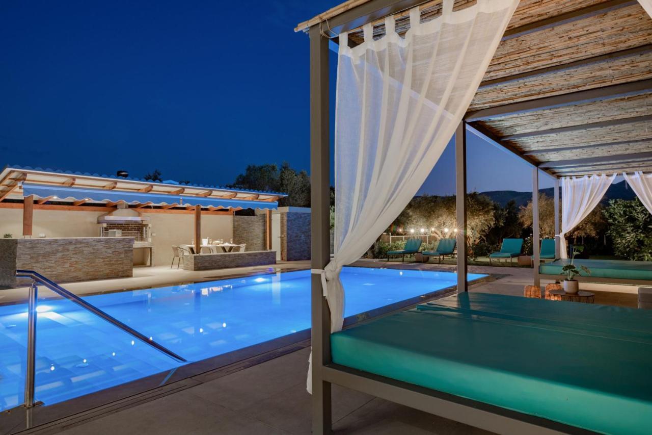 Antonia Villa - Luxurious Serenity With Private Pool, By Zantewize Kalipádhon Exterior photo