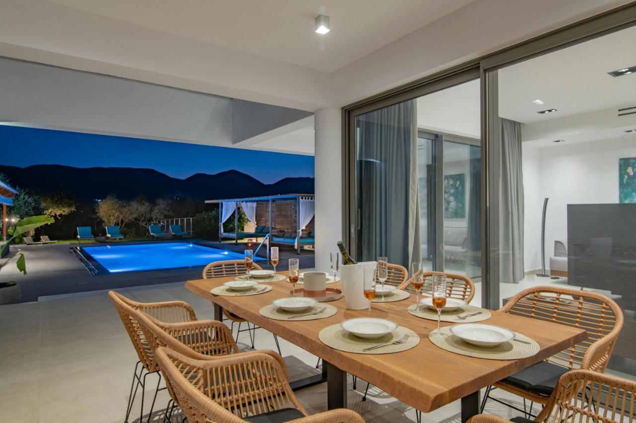 Antonia Villa - Luxurious Serenity With Private Pool, By Zantewize Kalipádhon Exterior photo